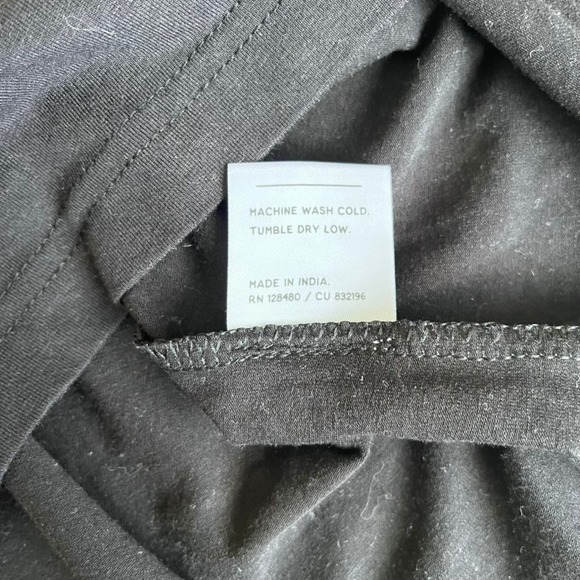 Pact Women's Luxe Jersey Flutter Sleeve Top in Black Short Sleeve size small - Picture 10 of 10